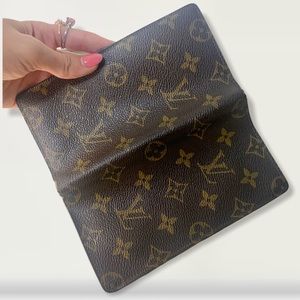 Louis Vuitton check book wallet
